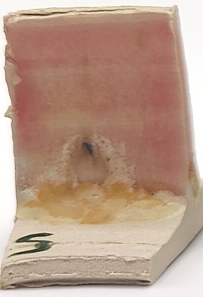 Amaryllis + Fossil Rock on Valentine Earthstone ES-10 cone 6 oxidation
