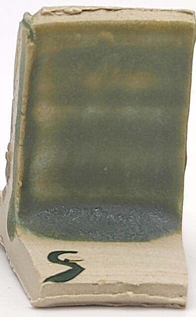 Ivy + Fossil Rock on Valentine Earthstone ES-10 cone 6 oxidation